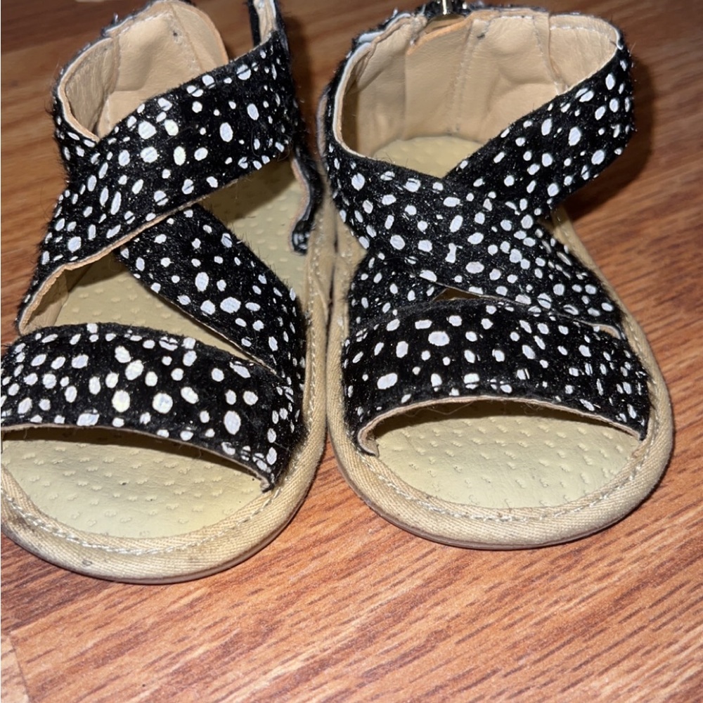 Shoes - Picture 4 of 4